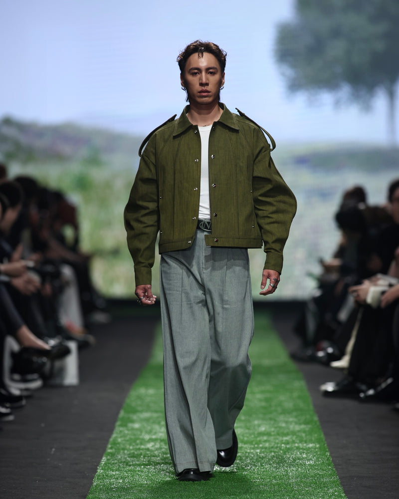 Look 16
