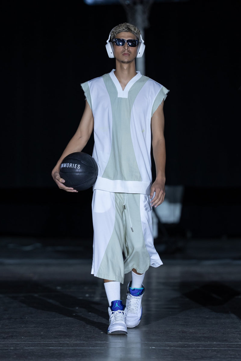 Look 17