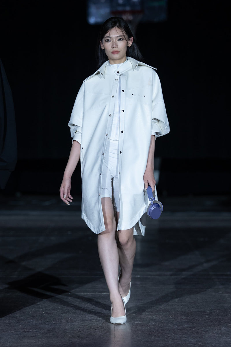 Look 18